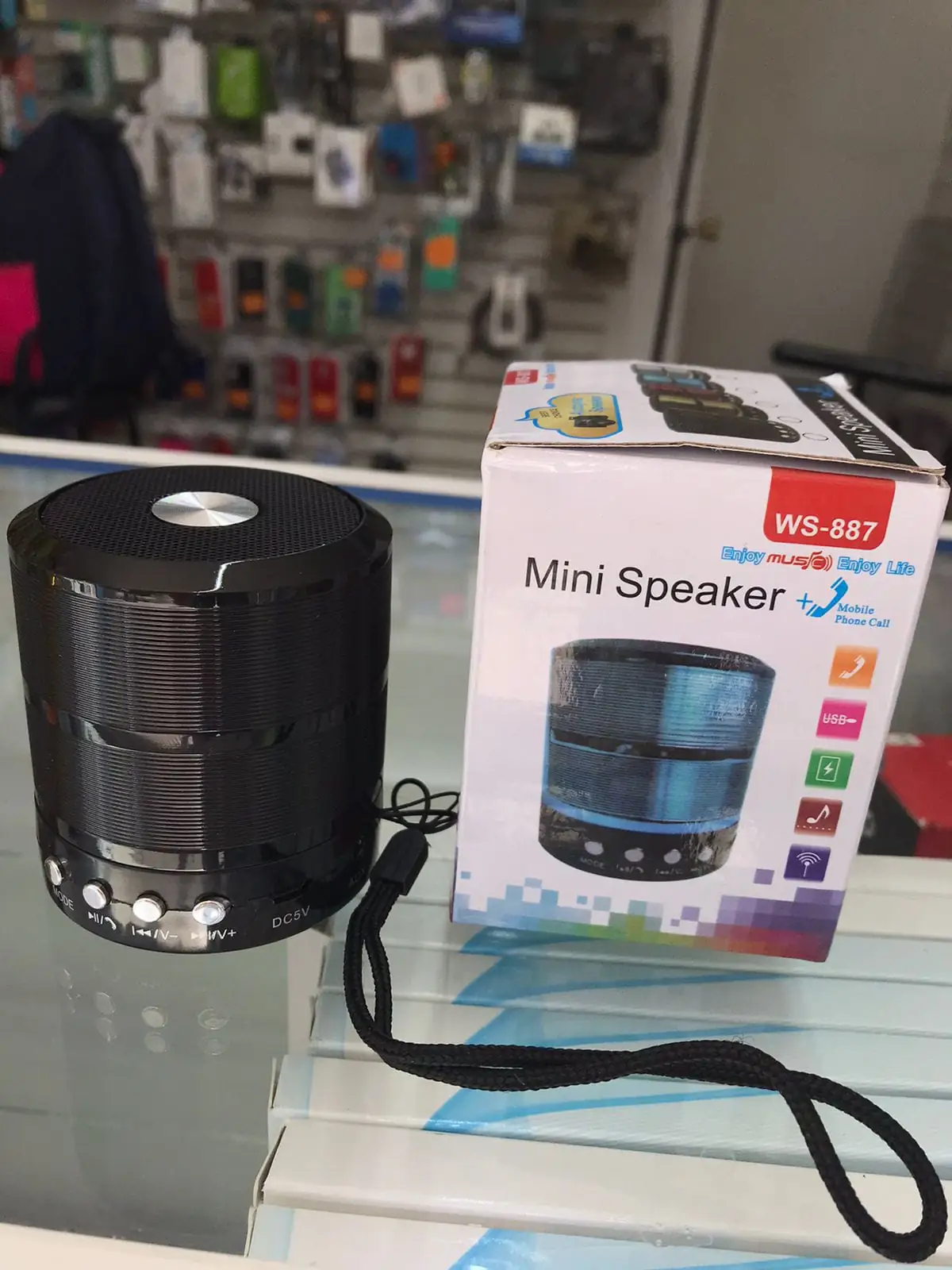 Bocina mini con colgante‼️🔊🔉😋
