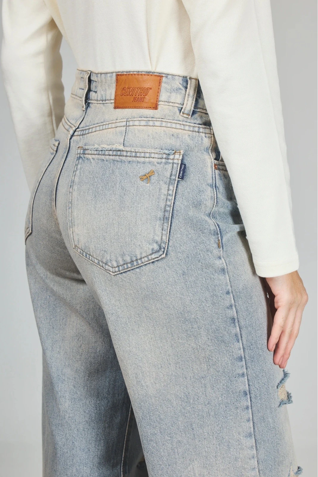  JEANS WIDE LEG MATIZADO CON ROTURA 4