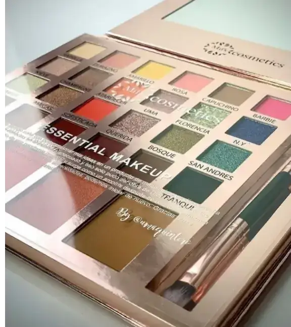 Sombras Essencial makeup 3