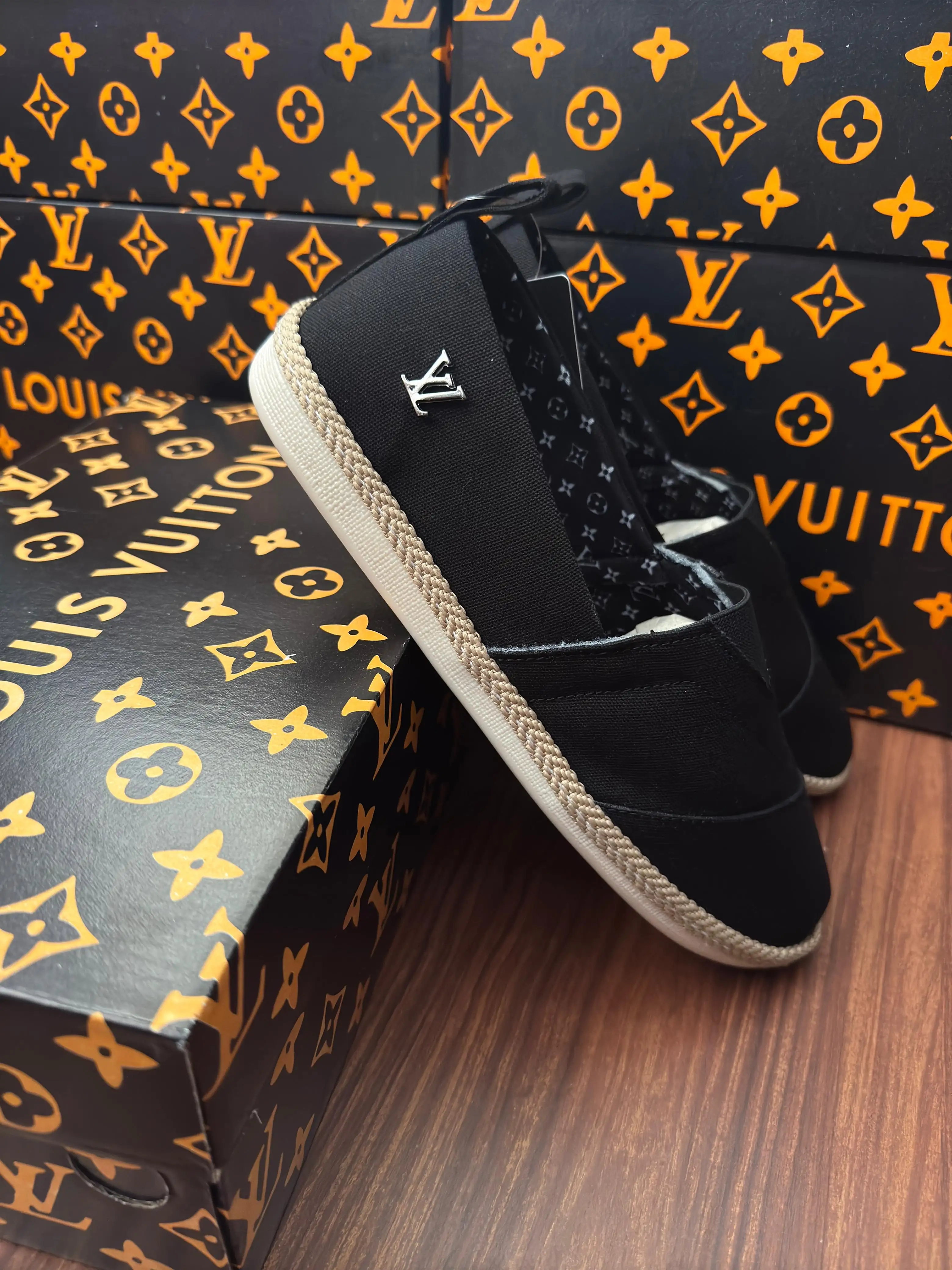SAPATILHAS LOUIS VUITTON  3