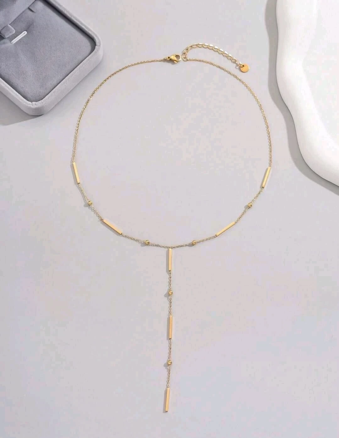 Delicado collar en acero inoxidable 2