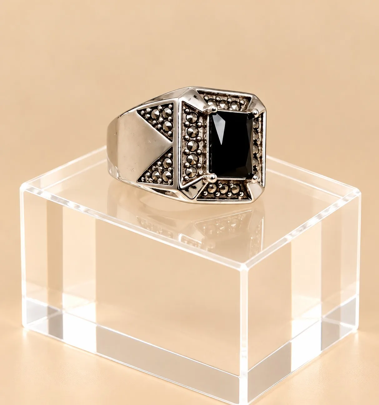 Anillo piedra negra cuadrada