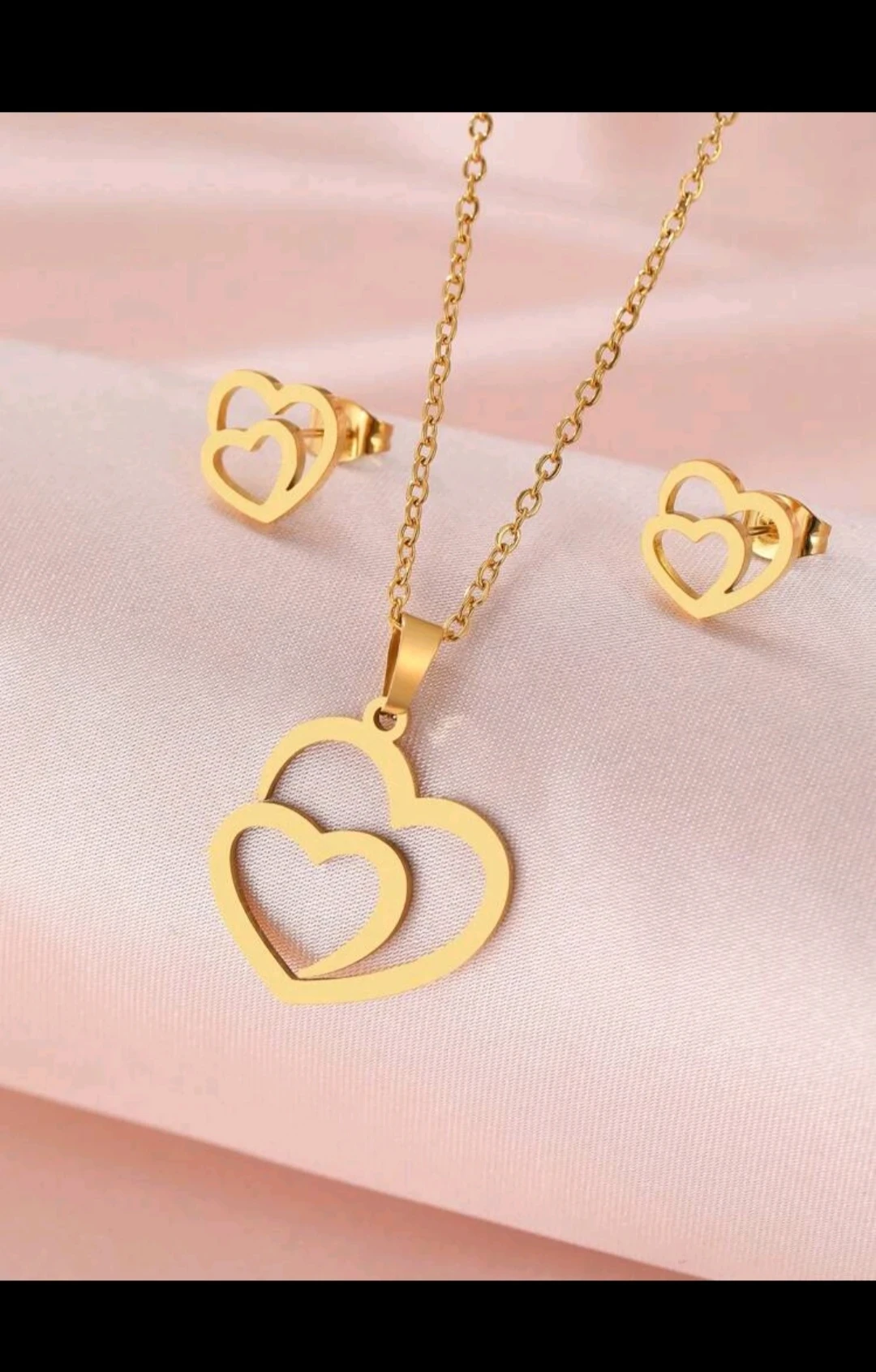 Set de collar y pendientes con diseño de corazón ❤️ 2