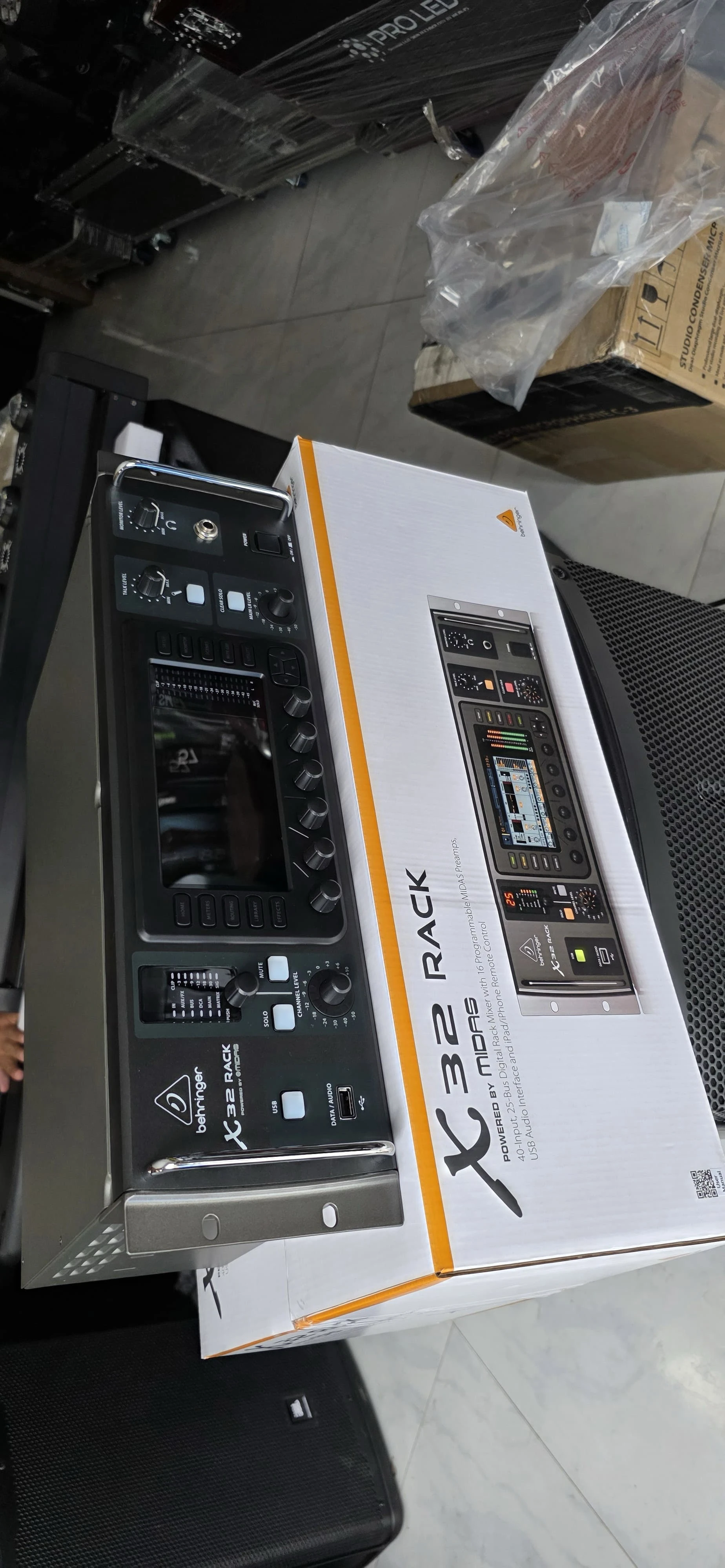 CONSOLA BEHRINGER DIGITAL X32RACK 2