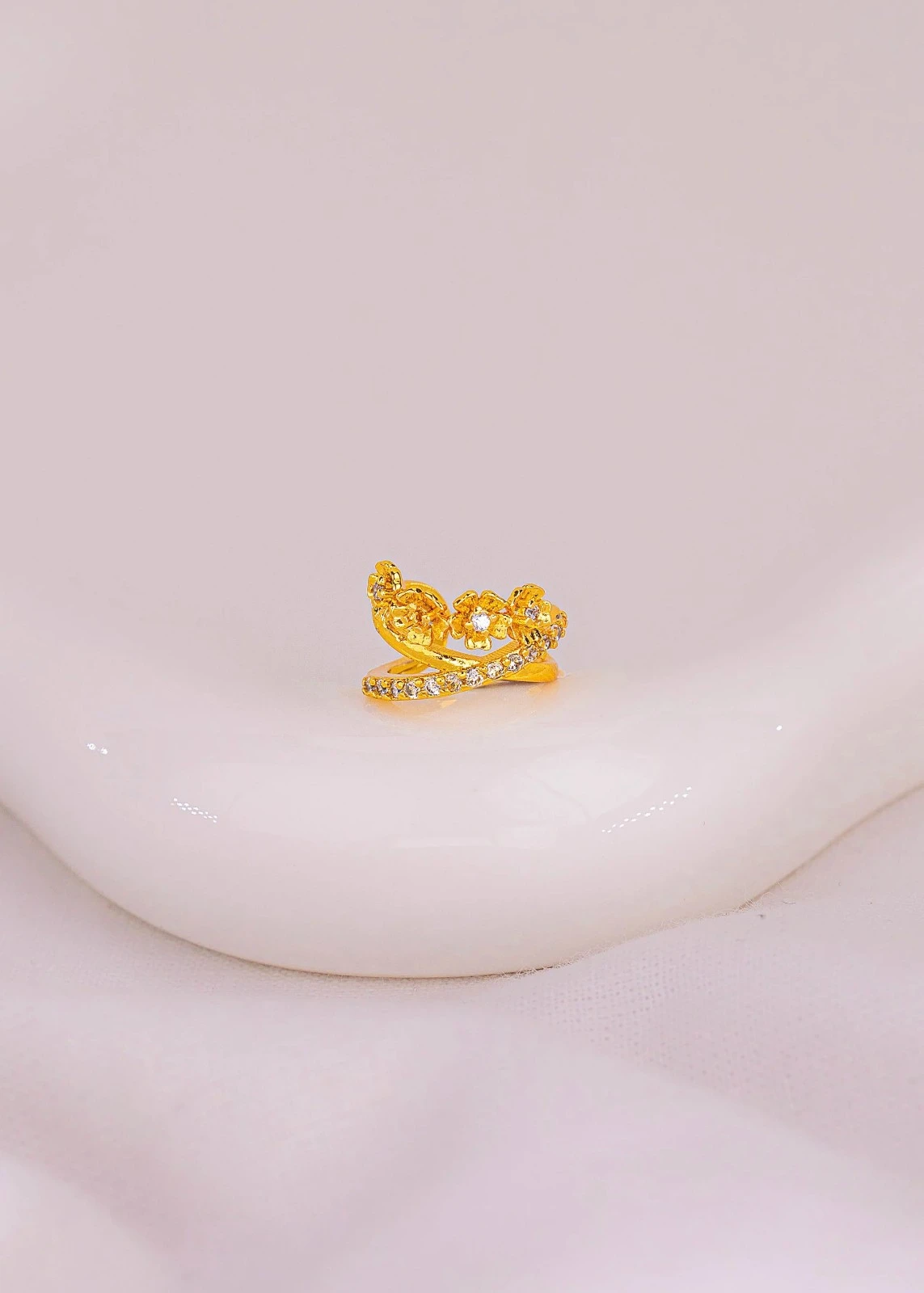 Ear Cuff Camelia 2