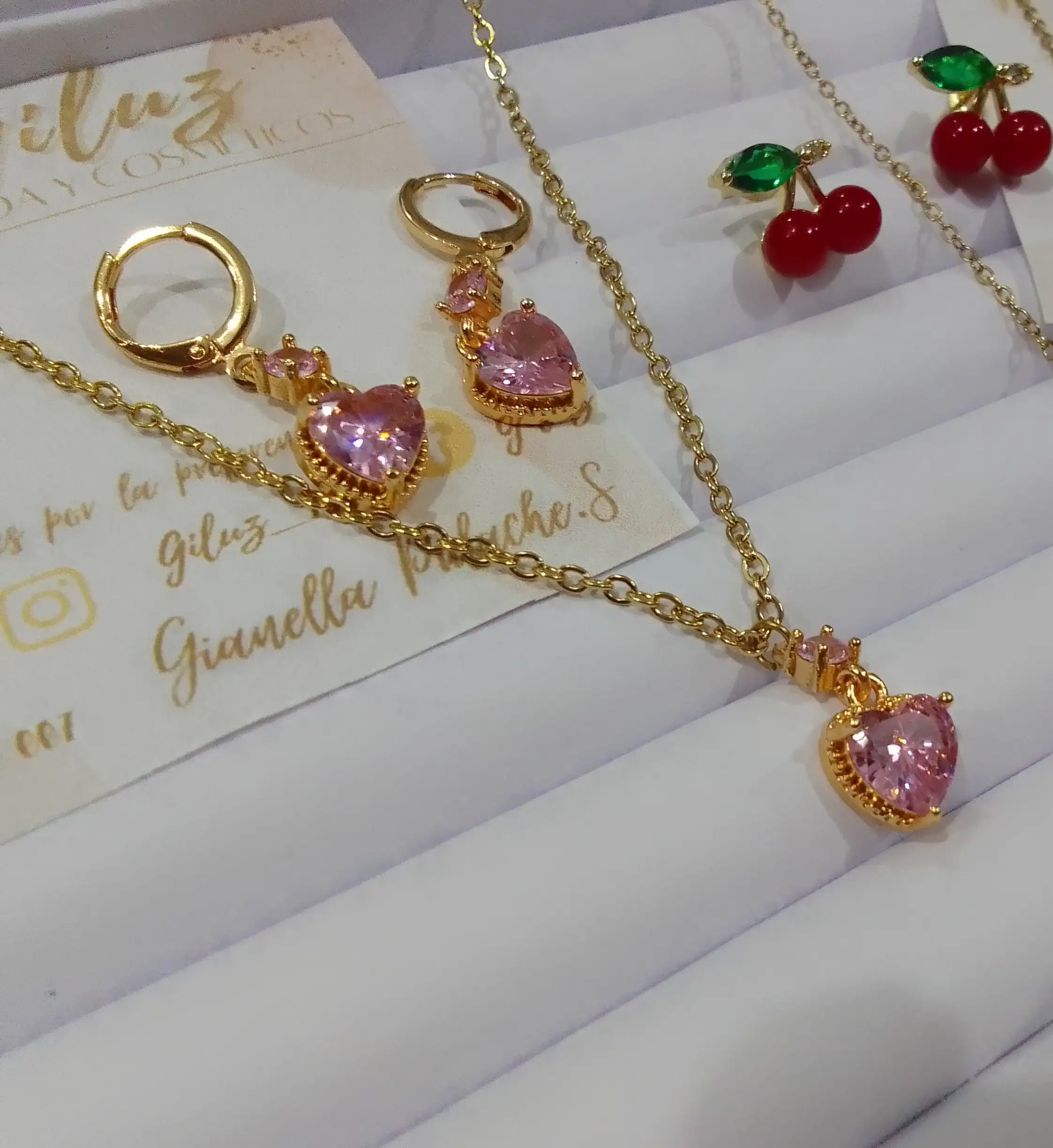 Cadena corazon rosa
