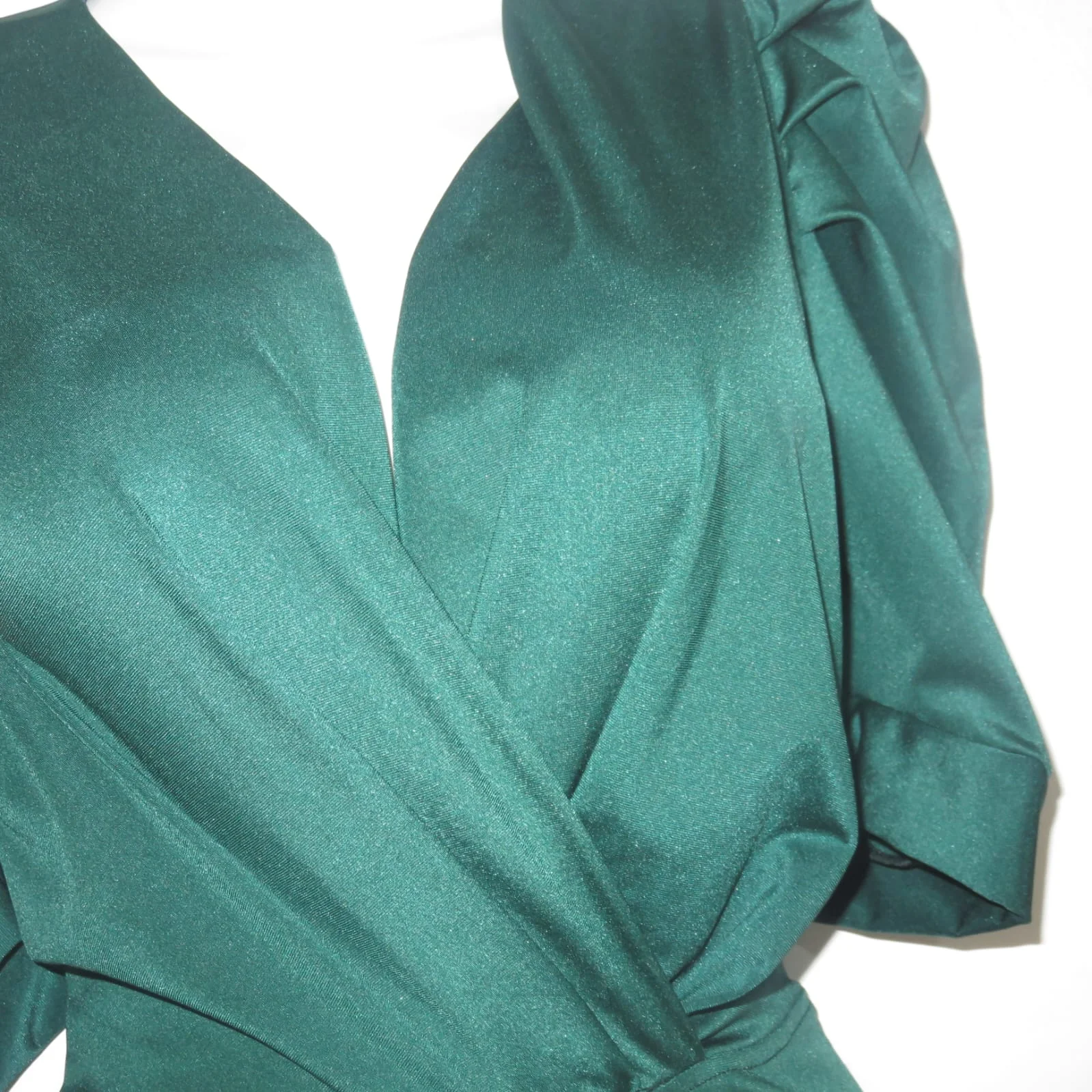 Blusa verde de satín 6