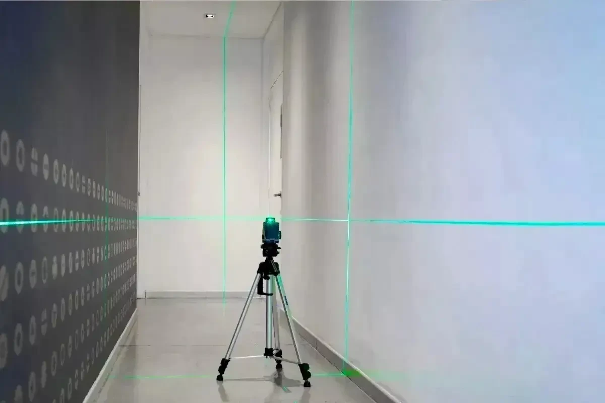 Nivel Laser 360° 3 Planos Verde 7724 + Tripode 7547 Bremen Nivel Laser 360° 3 Planos Verde 7724 + Tripode 7547 Bremen 5