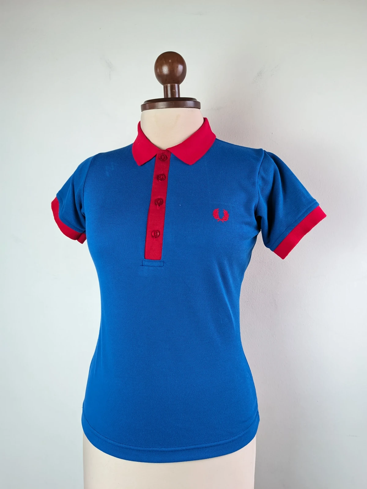 Polo azul con rojo ❤️ 💙 2