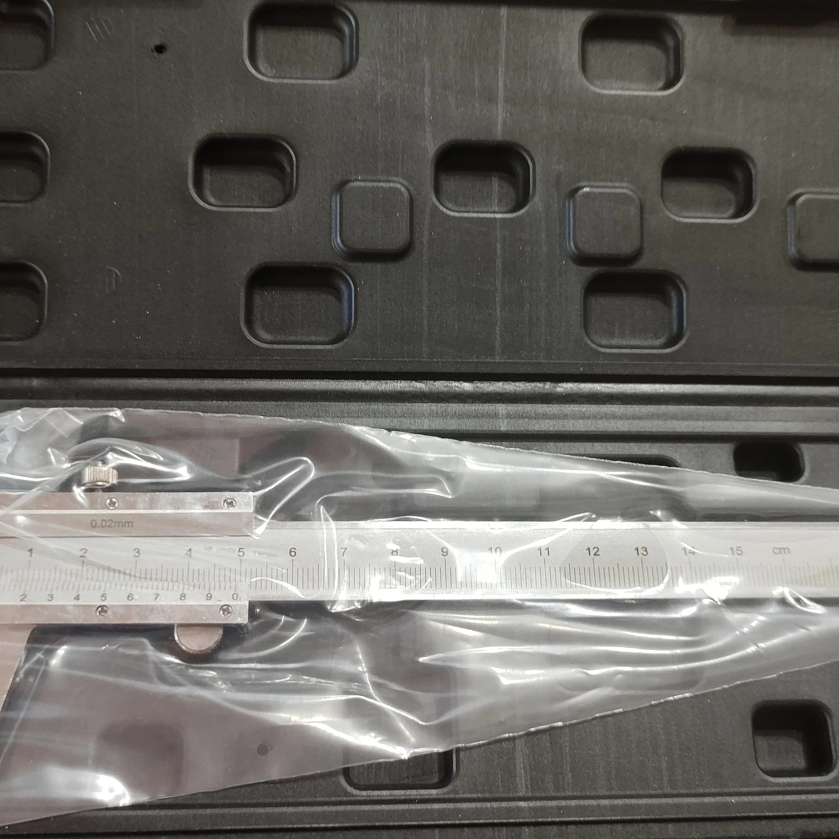 CALIBRE ANALÓGICO 150MM CON ESTUCHE RÍGIDO  2