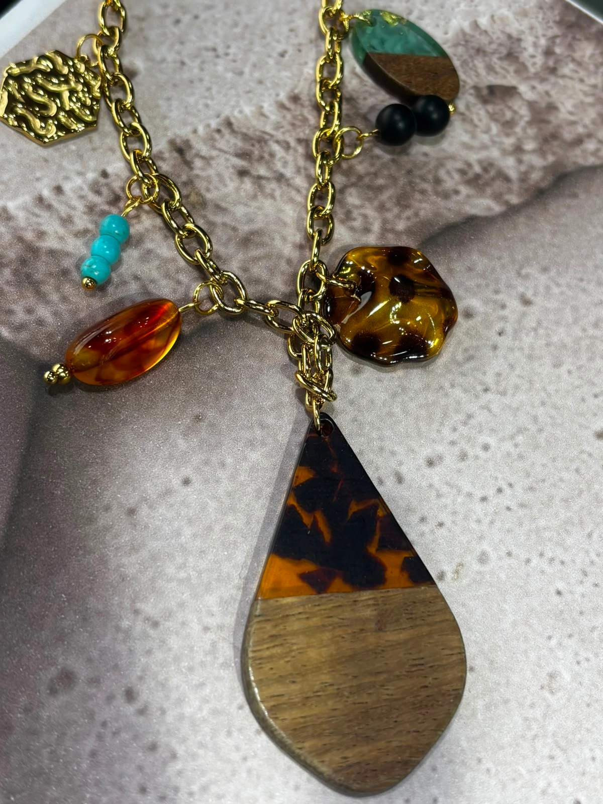 collar acero con enchape en oro 