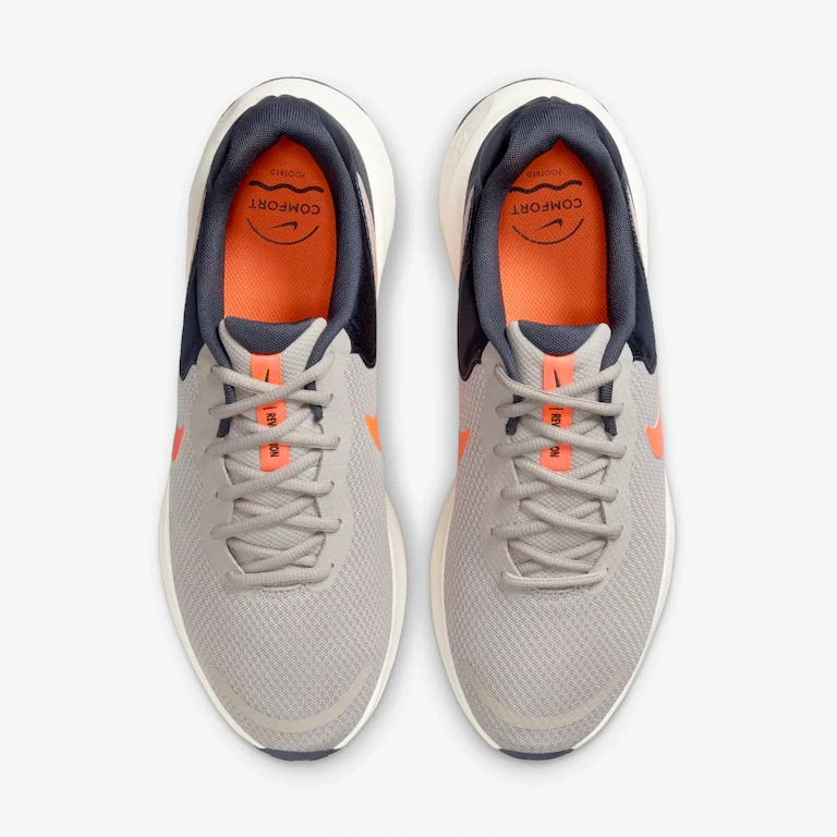 NIKE REVOLUTION 7  3