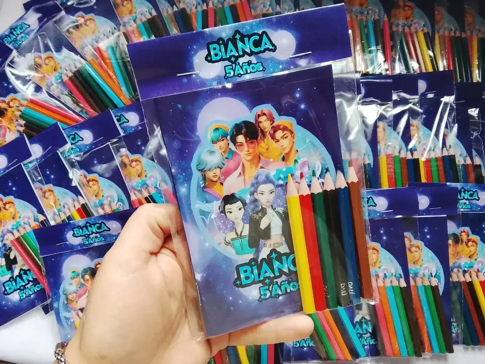 libro con colores pack por 10 unidades.