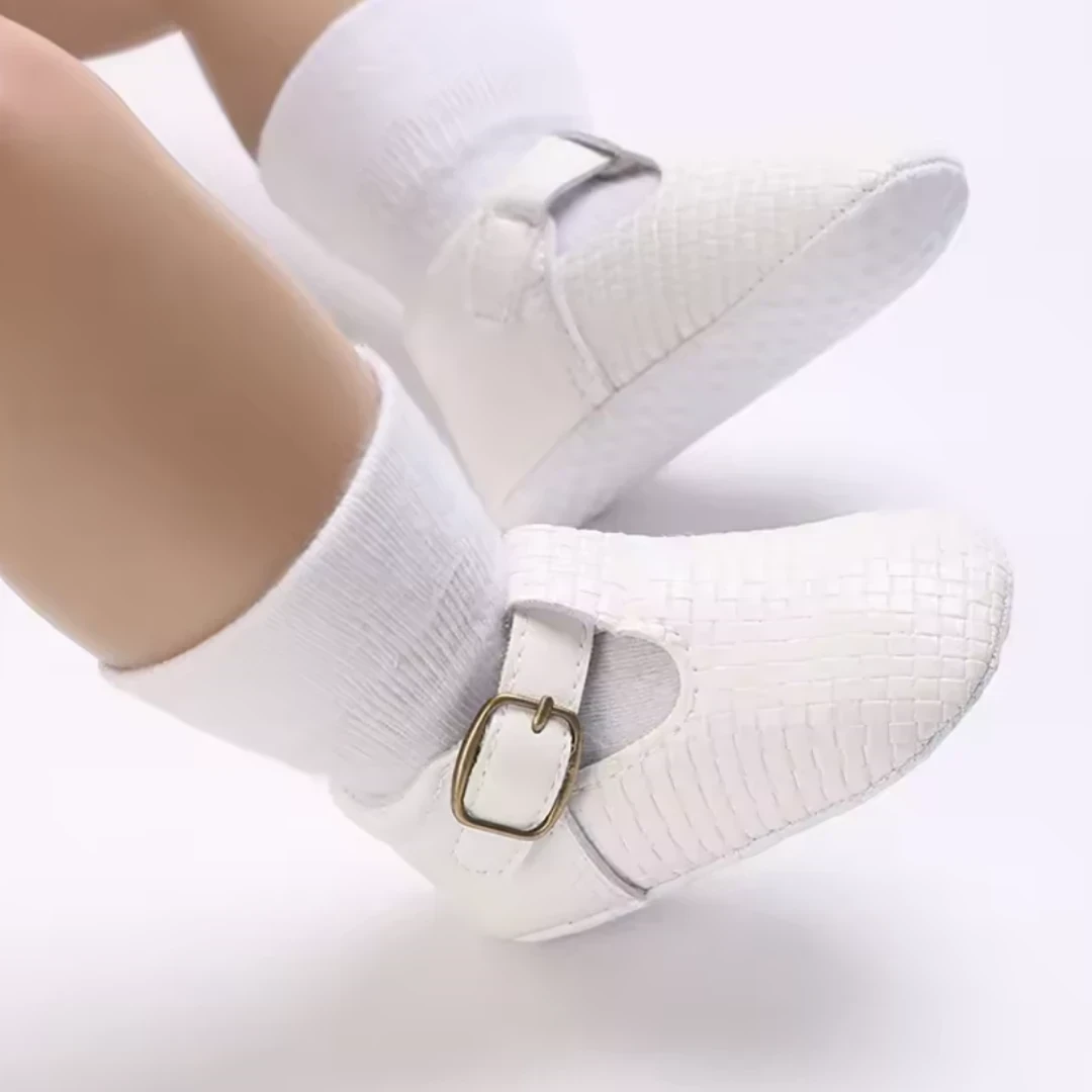 ZAPATITOS BLANCOS 