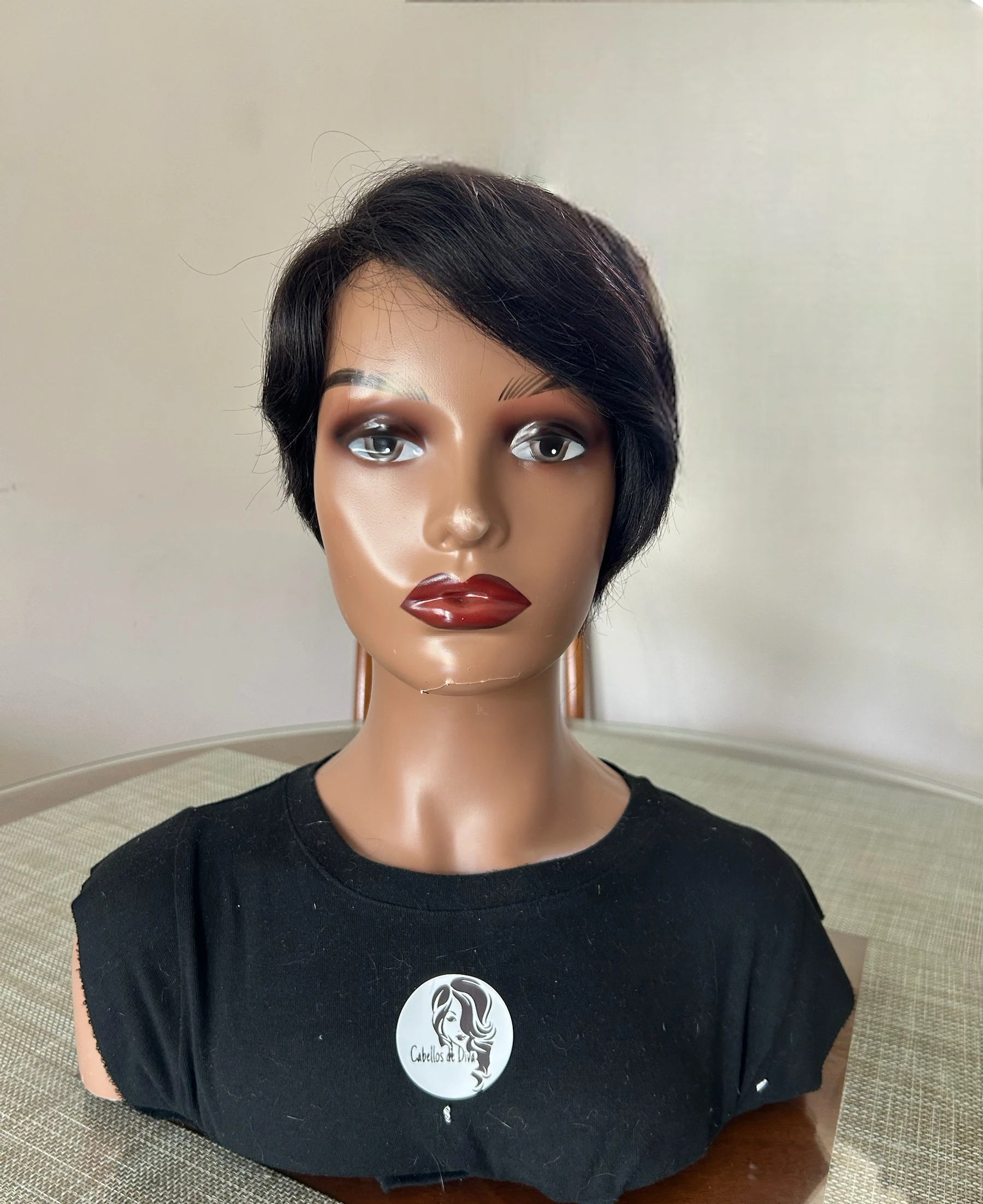 Peluca cabello humano pixie con partidura de lado 