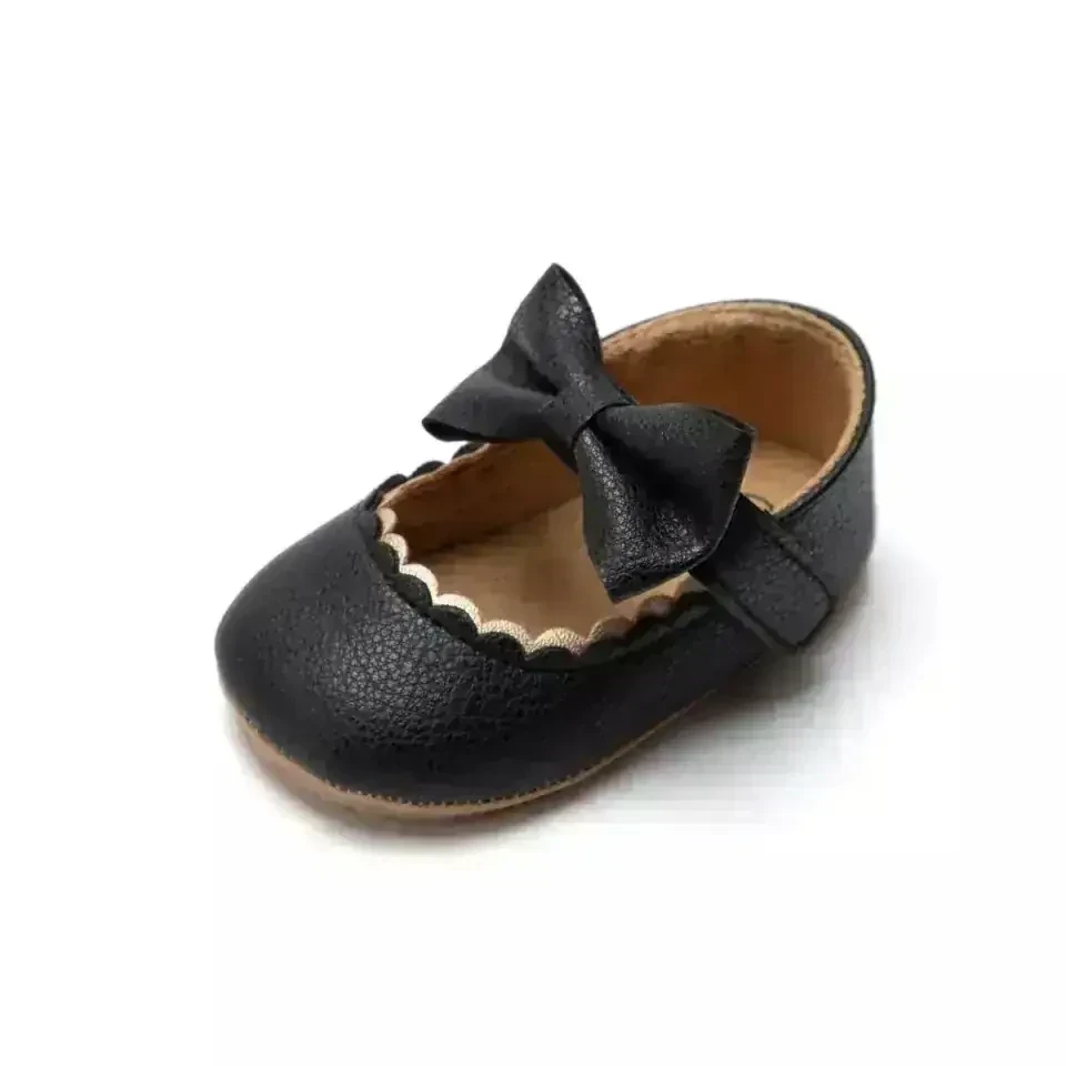 ZAPATITOS NEGRO LAZO  4