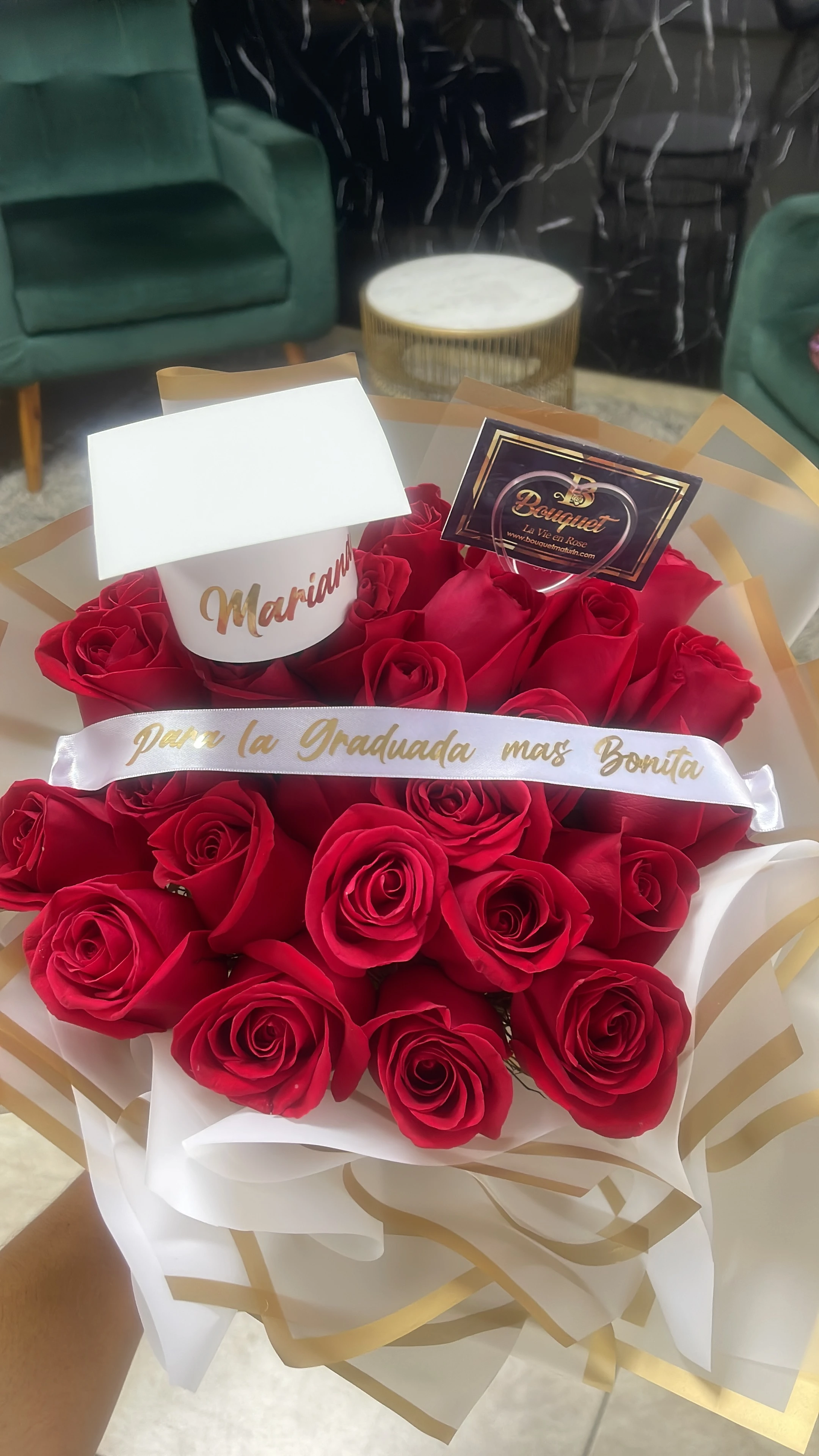 Ramillete 24 rosas graduación 