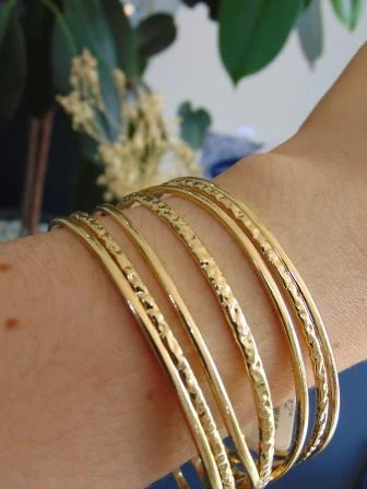 BRAZALETE ACERO DOR 7 LINEAS MARTILLADO 2