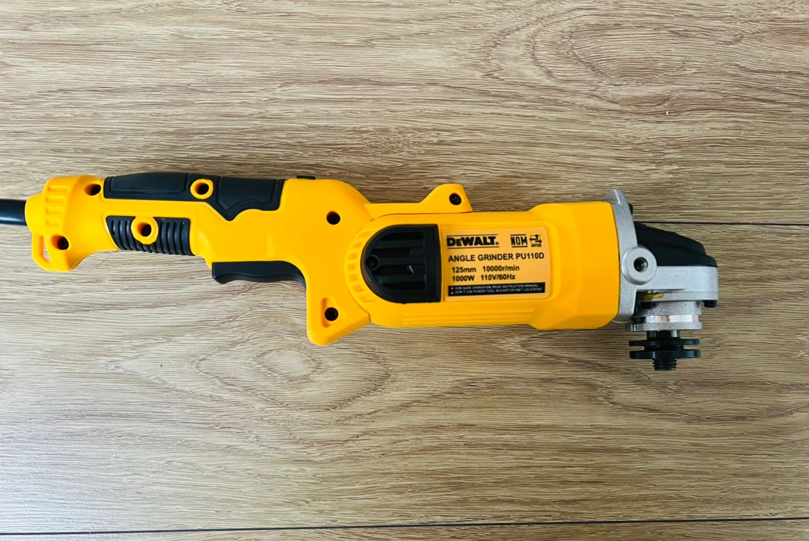Pulidora Dewalt Cola raton  4