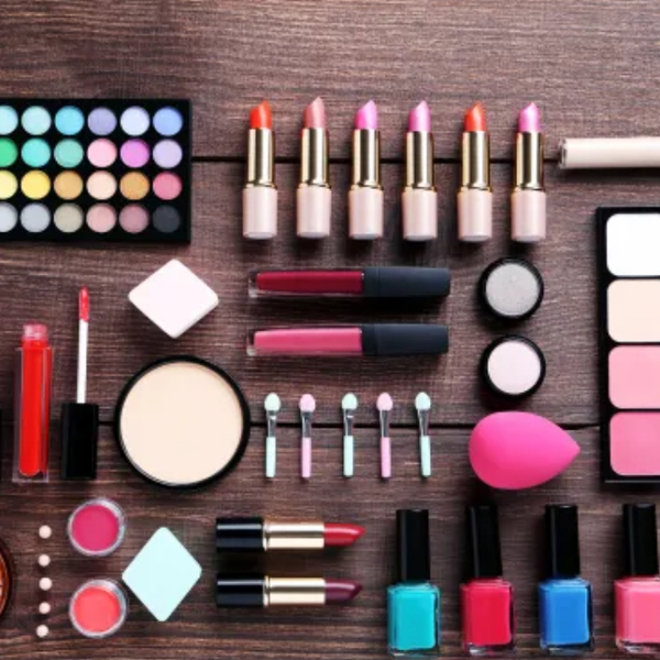 MAQUILLAJE