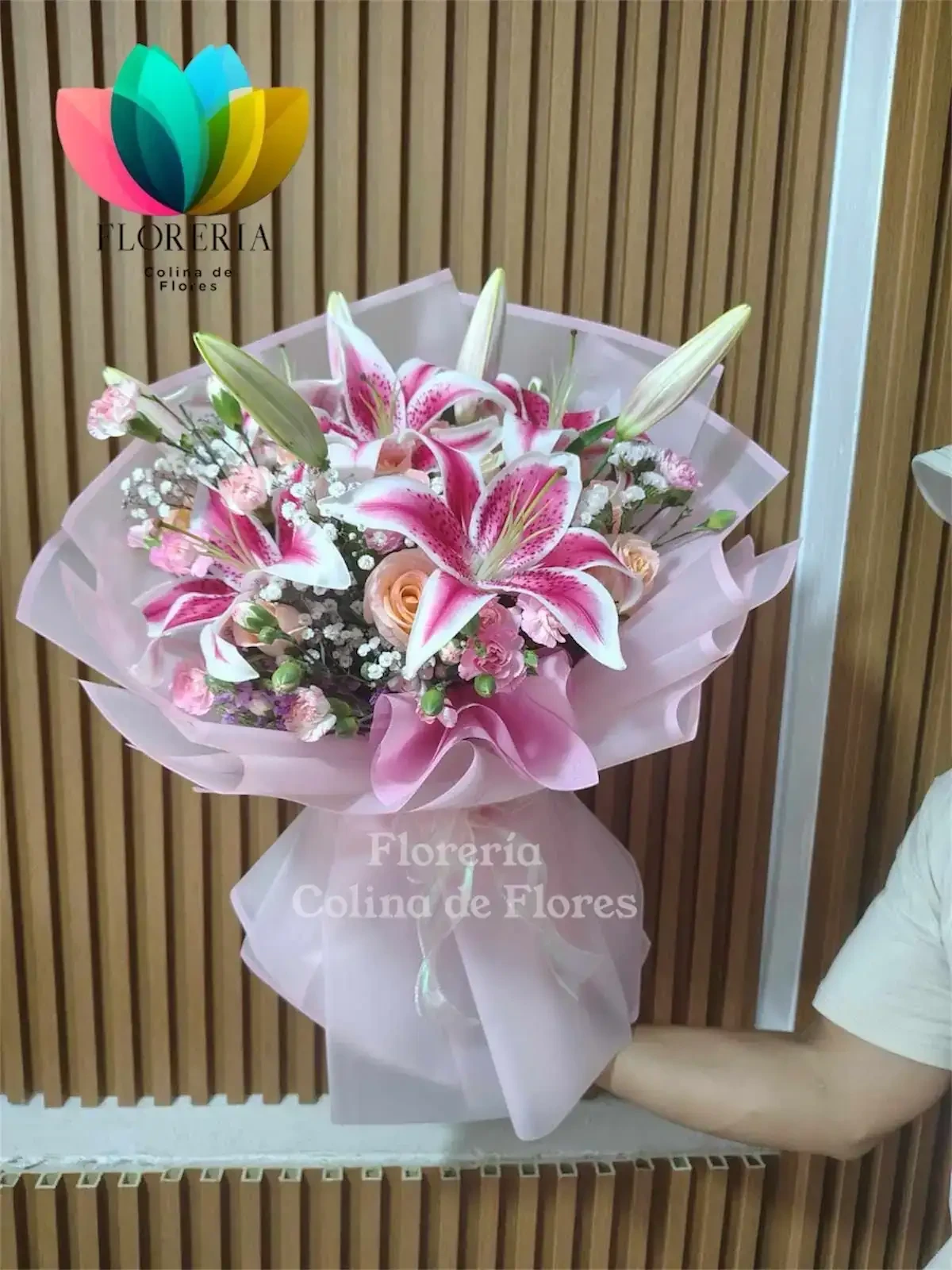 Lirios y rosas