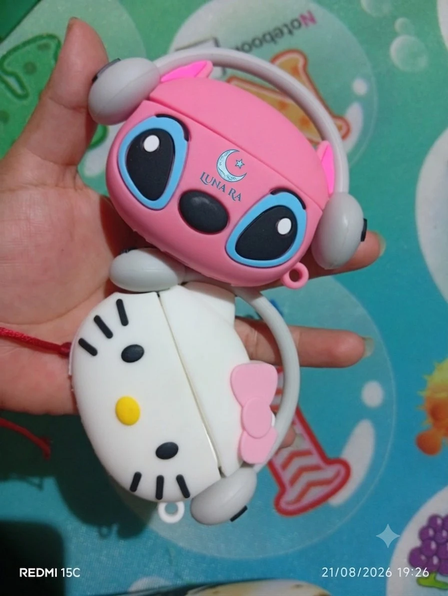AURICULARES BLUETOOTH CON FUNDA  STITCH Y HELLO KITTY  4