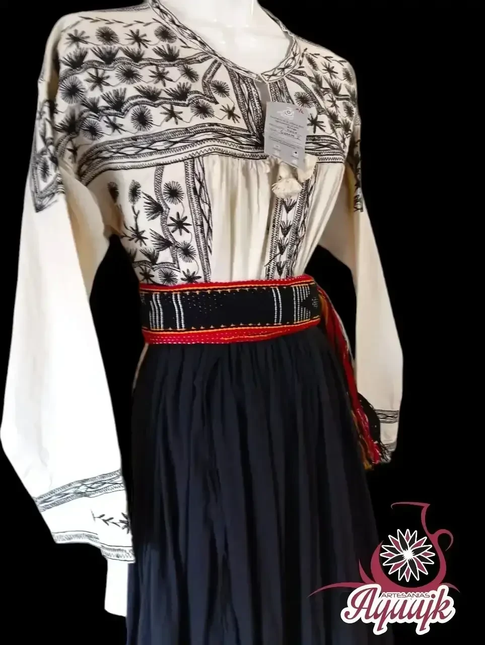 Traje típico de Tlahuitoltepec 6