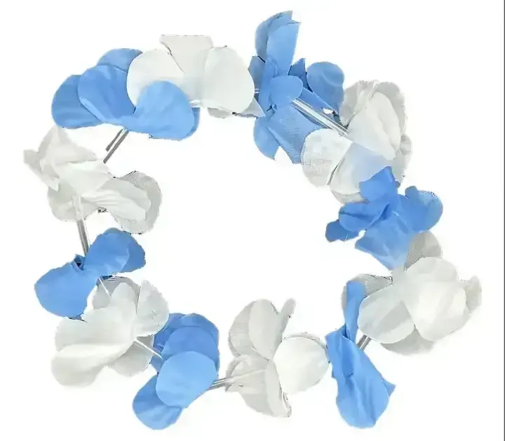 Corona de flores de tela argentina celeste y blanco 
