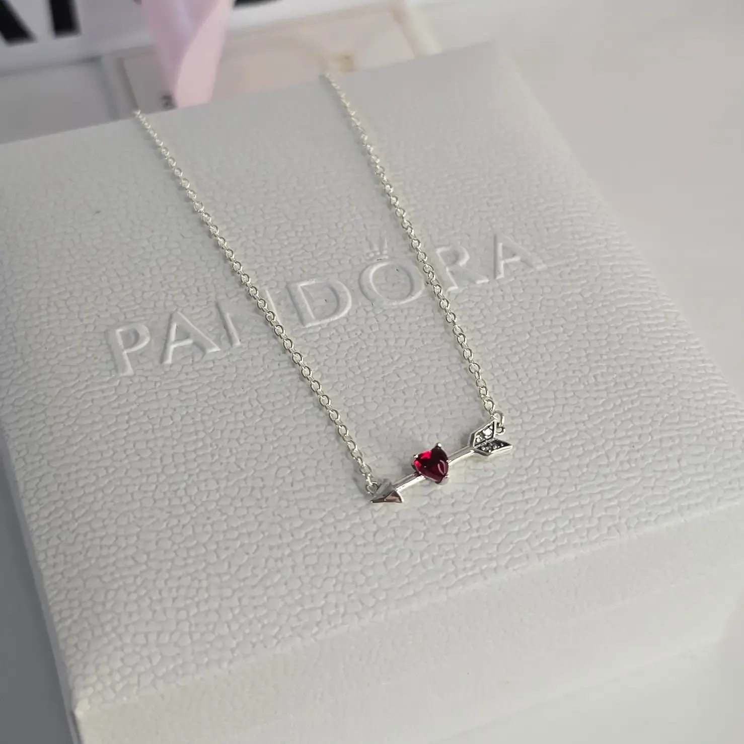 Cadena Pandora corazon y flecha  2