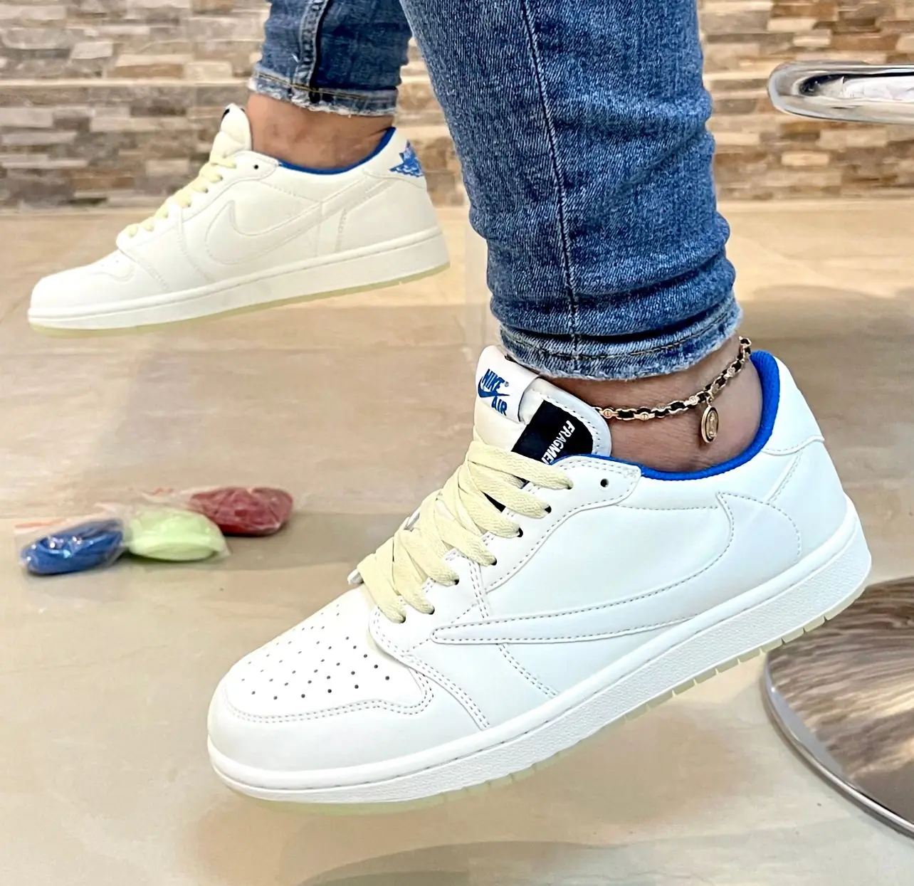 JORDÁN TRAVIS SCOTT