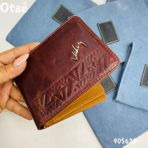 Billetera En Cuero 100 Repujado Vlz 3