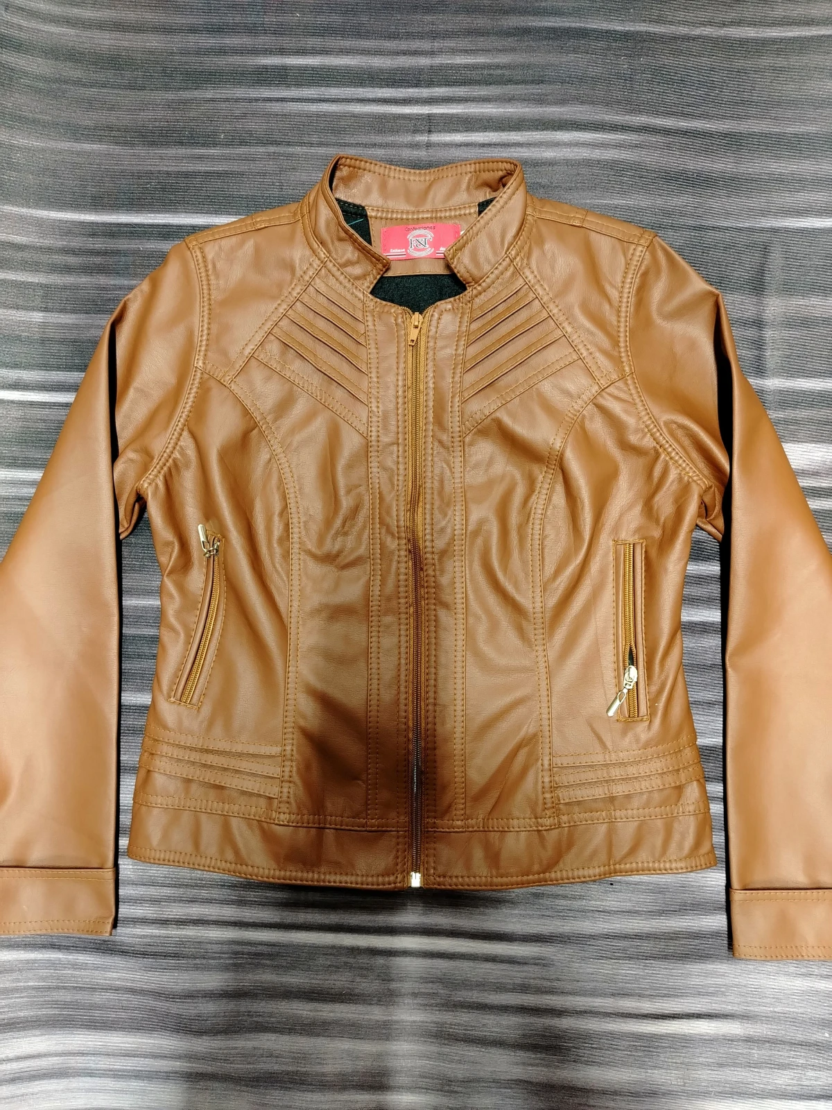 Chaquetas en cuerina 
