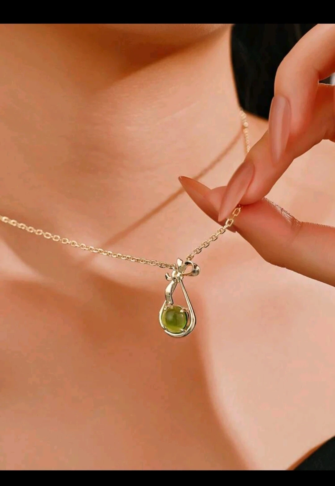 Collar colgante de lazo 🎀 con amuleto de la suerte en jade de imitación 2