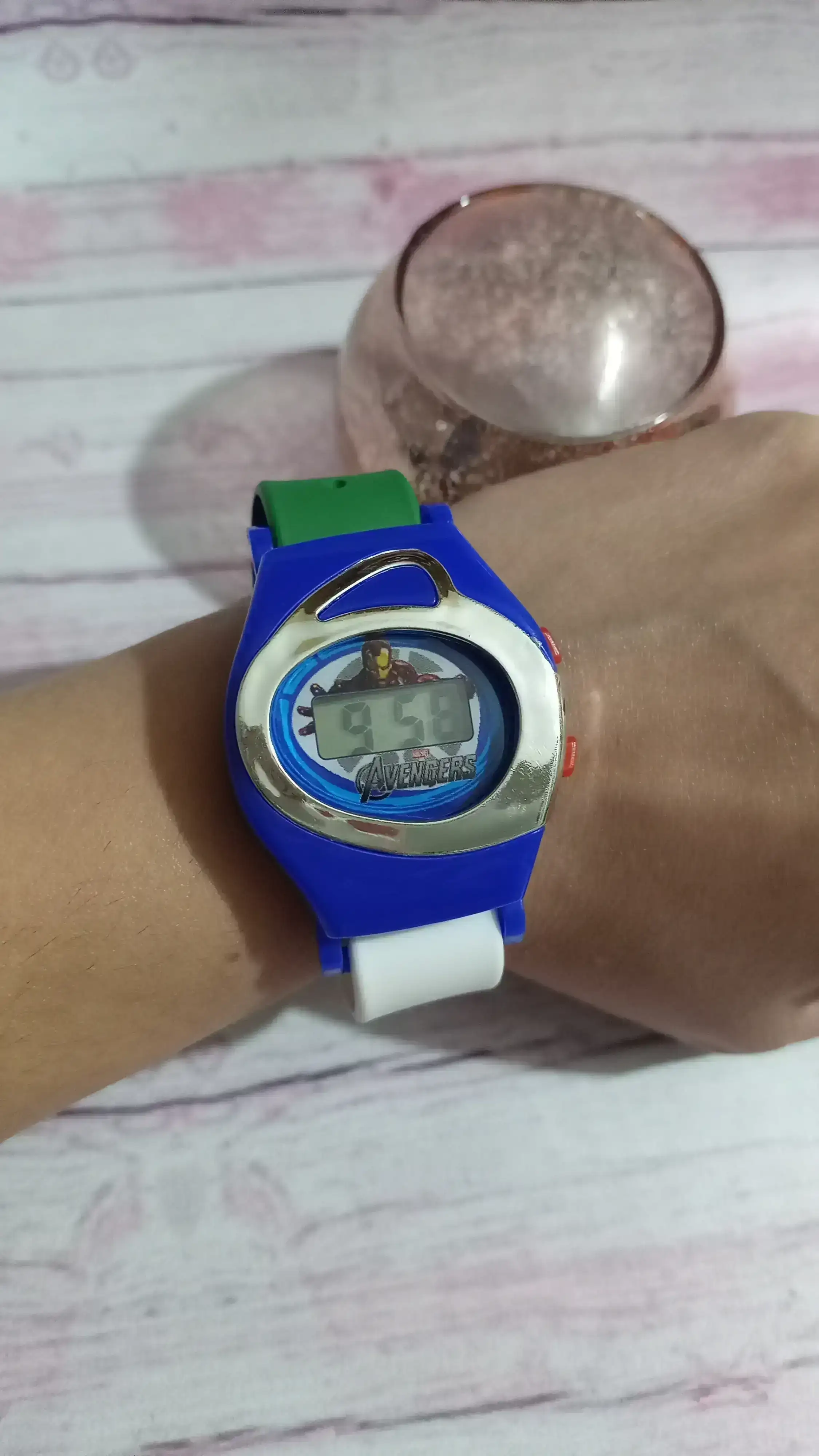 Reloj "evengers" 