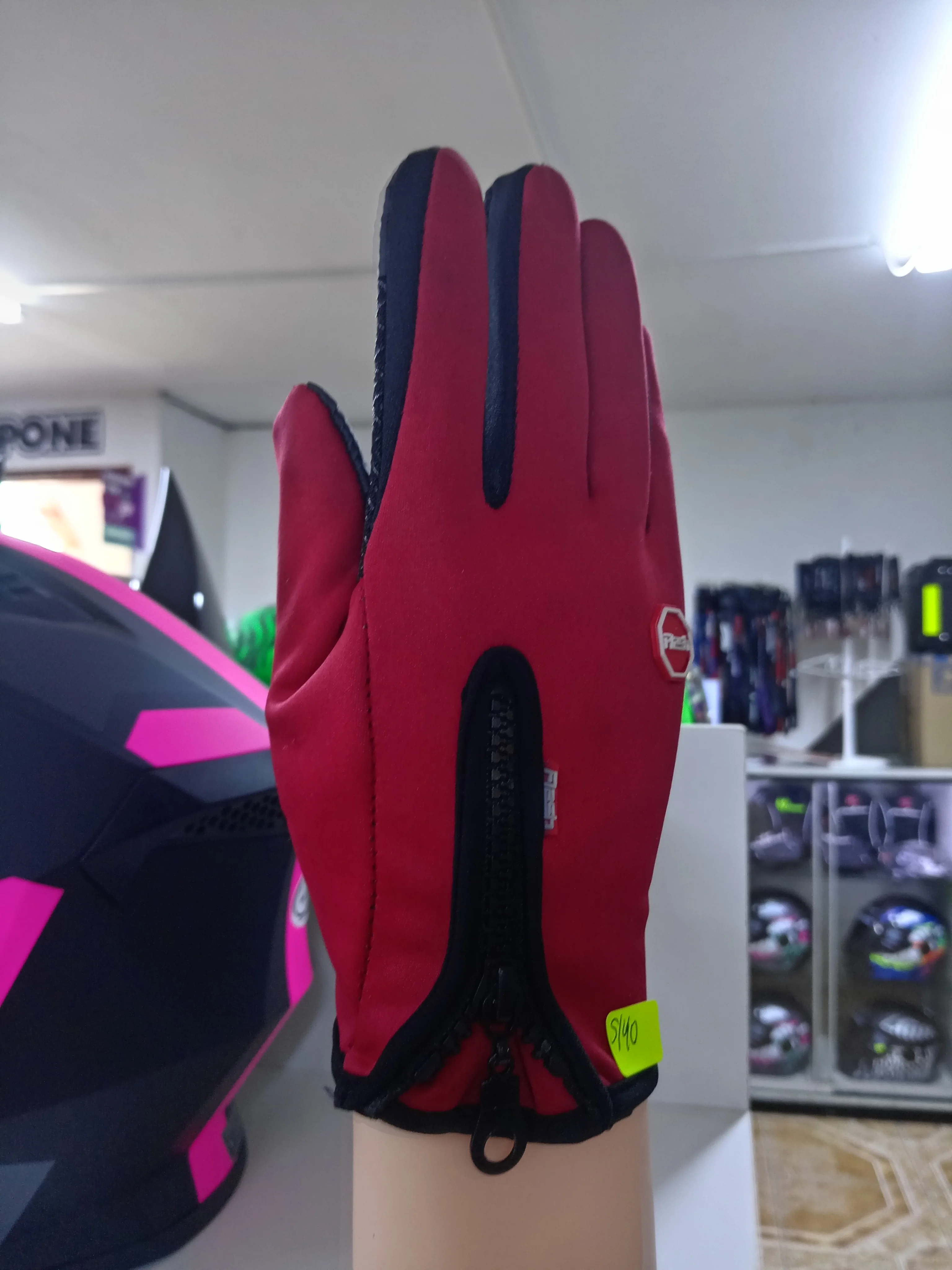 GUANTES IMPERMEABLES  3