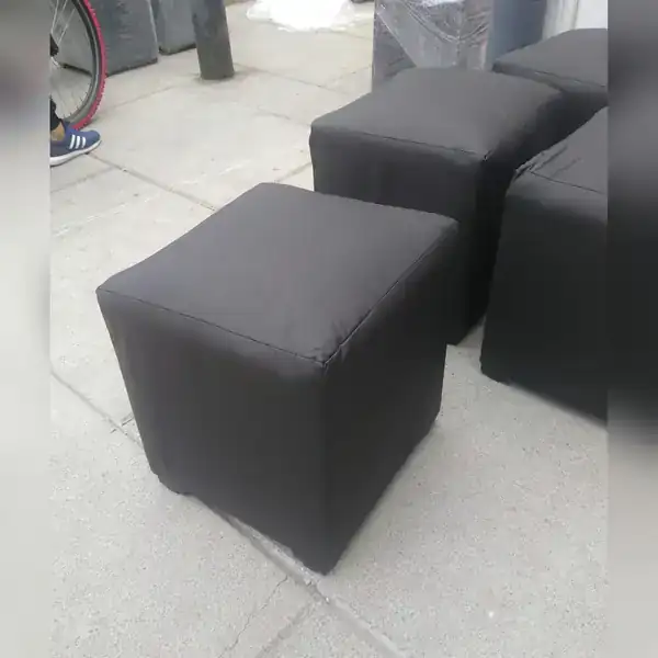 Mesas De Centro Con Taburetes 9