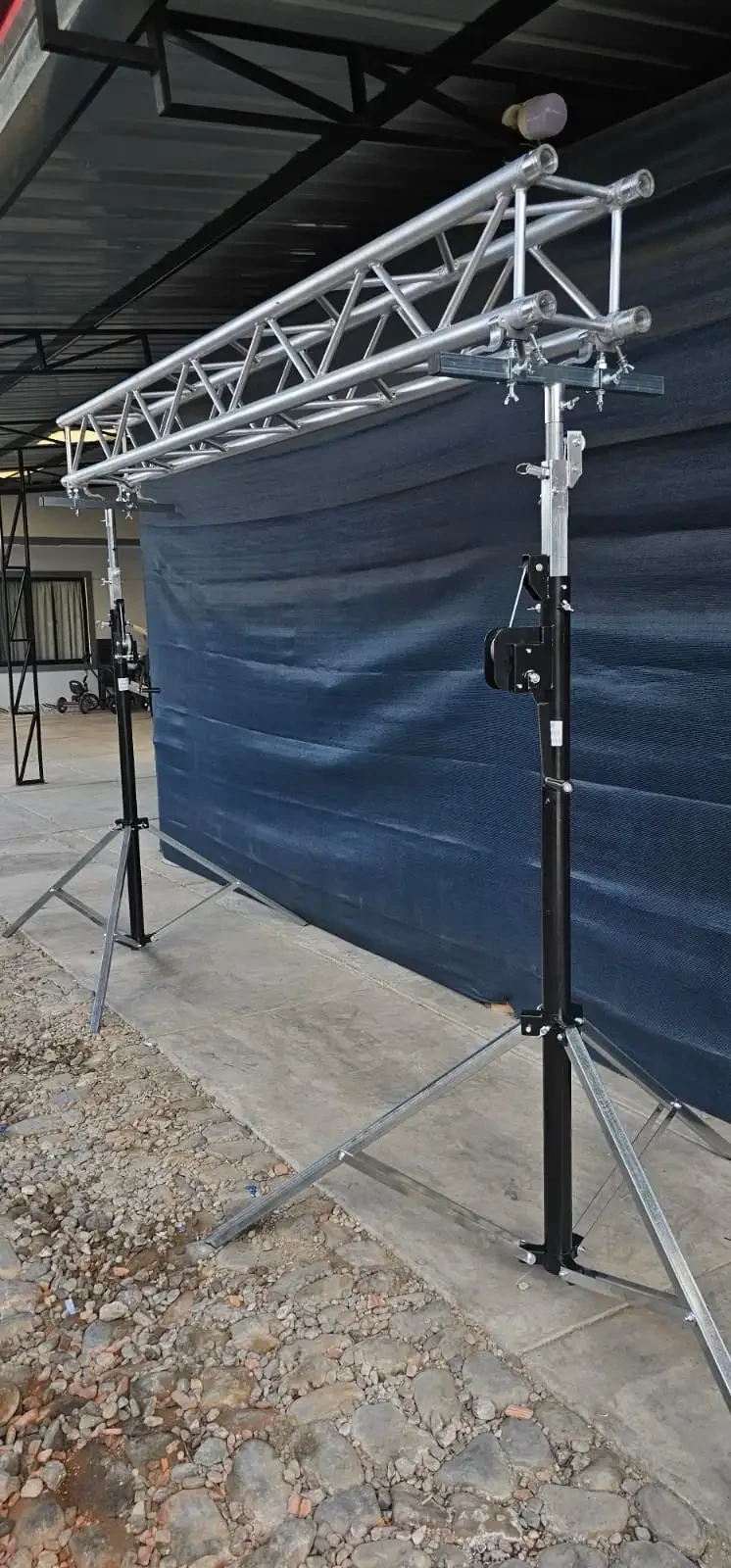 TRUSS 3M mas 2 torres de elevacion 2