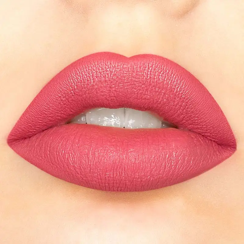  Labial Velvety Kiss tono 03 Dusty Rose 2