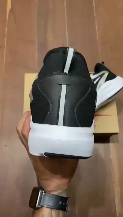 TÊNIS NIKE ZOOM X 4