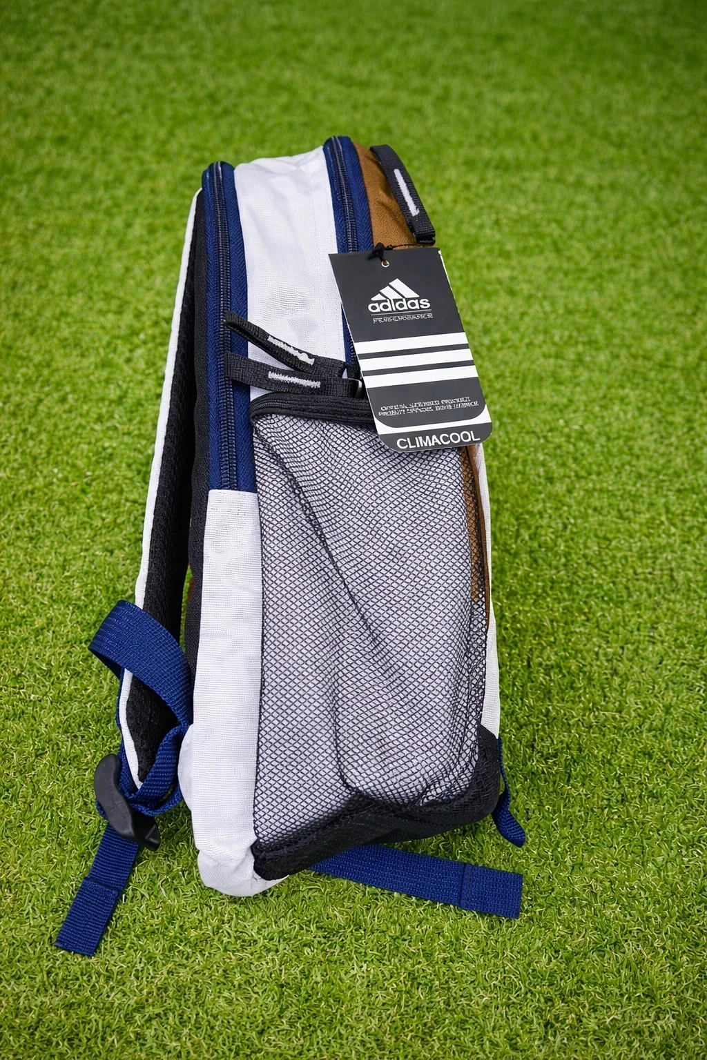 PEQUE MOCHILA R.MADRID  2