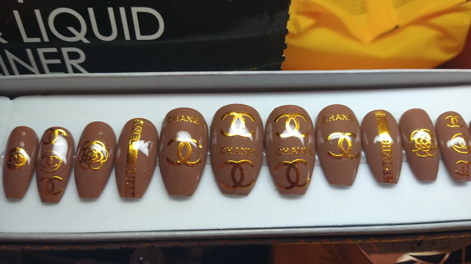 Uñas chanel 2