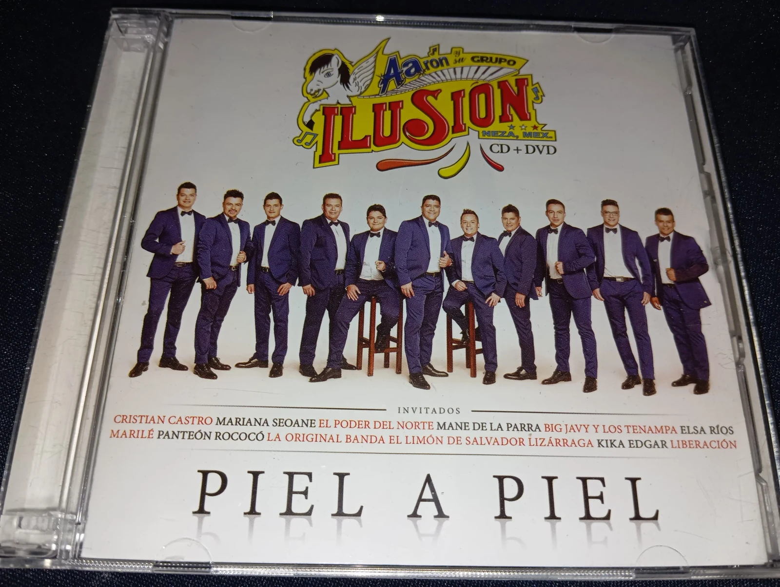 Aaron y Su Grupo Ilusion - Piel A Piel (CD+DVD)(MEXICO)