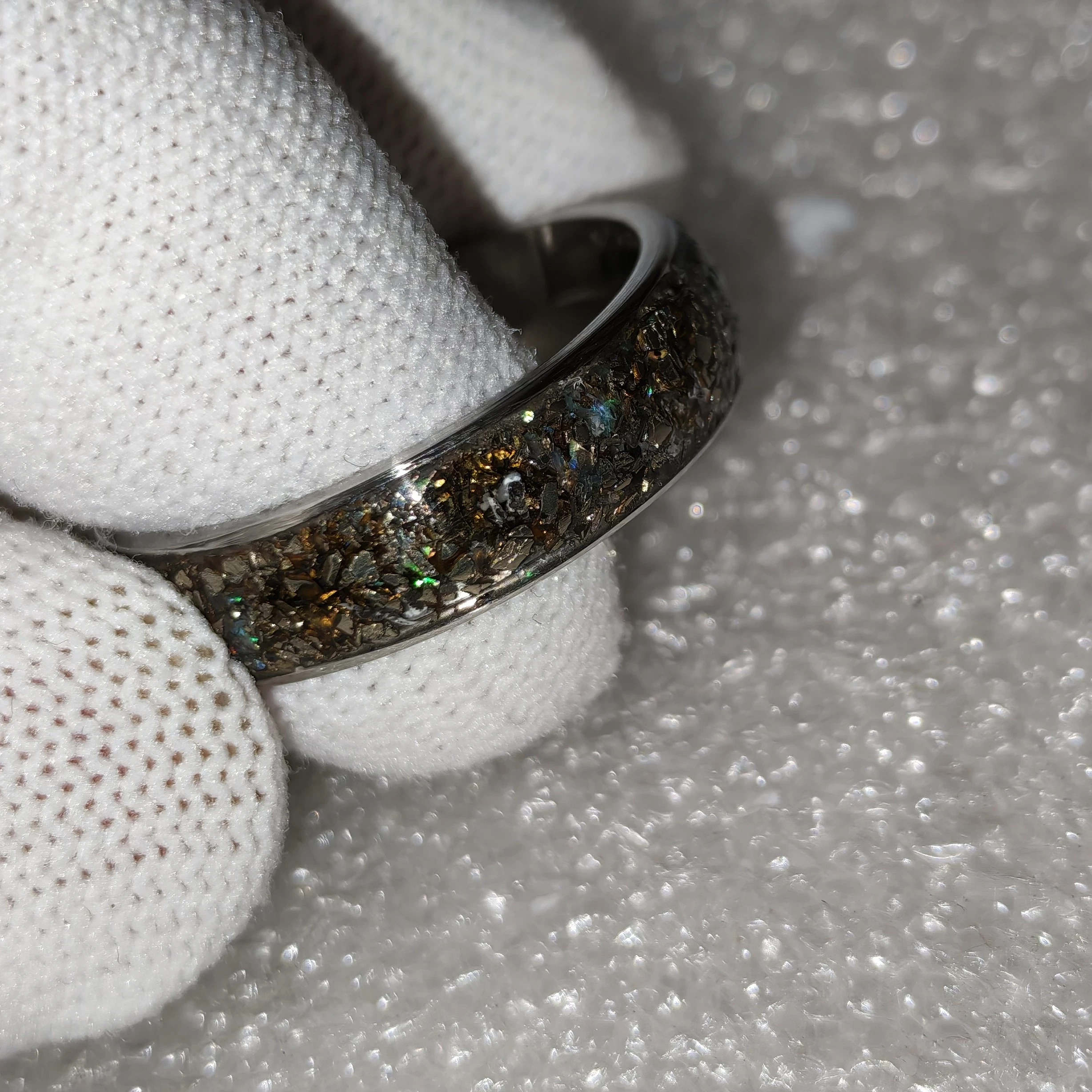 Anillo de pirita y mica aurora espectacular  6