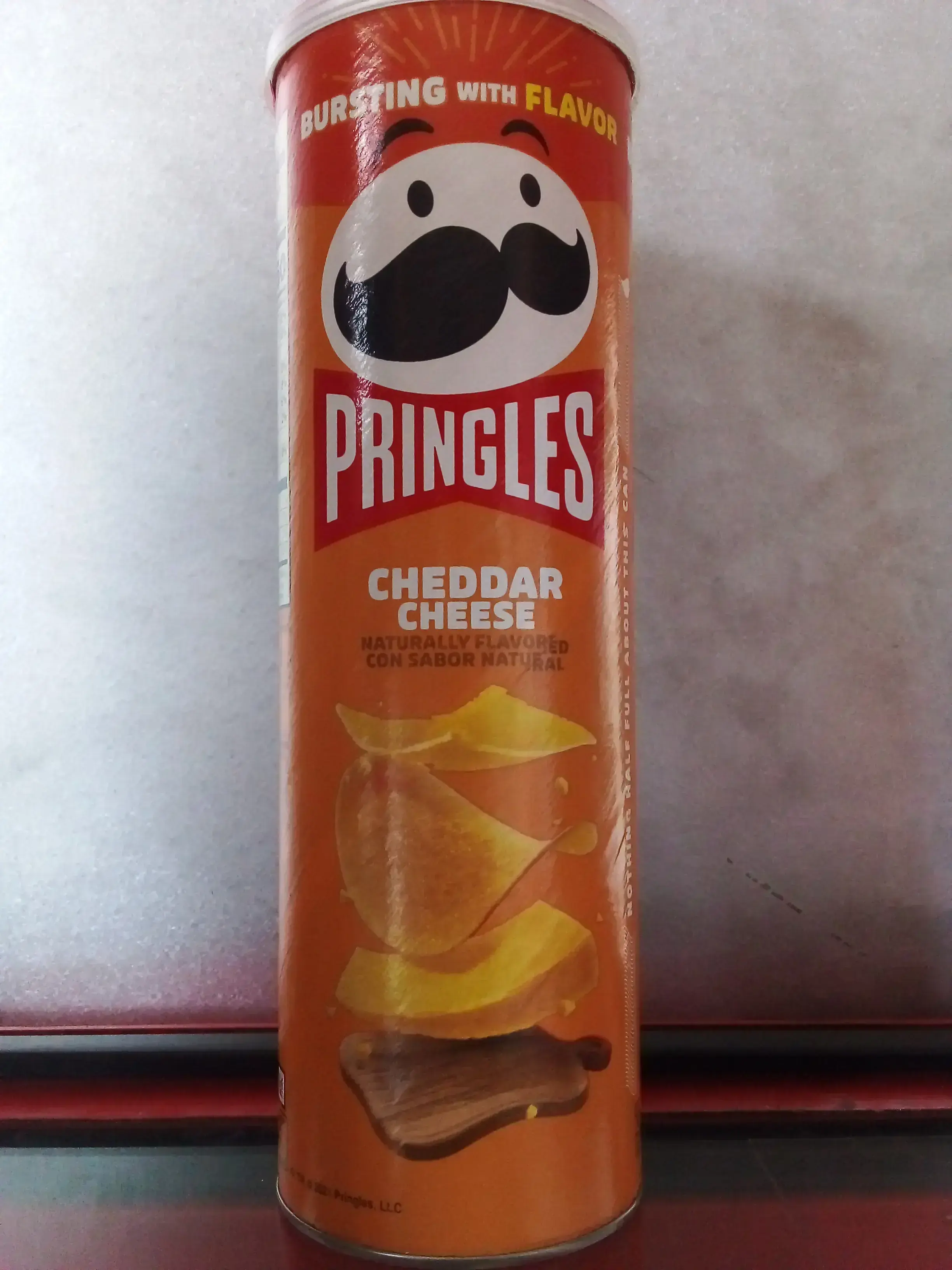 Pringles cheddar cheese 5.5 onza 
