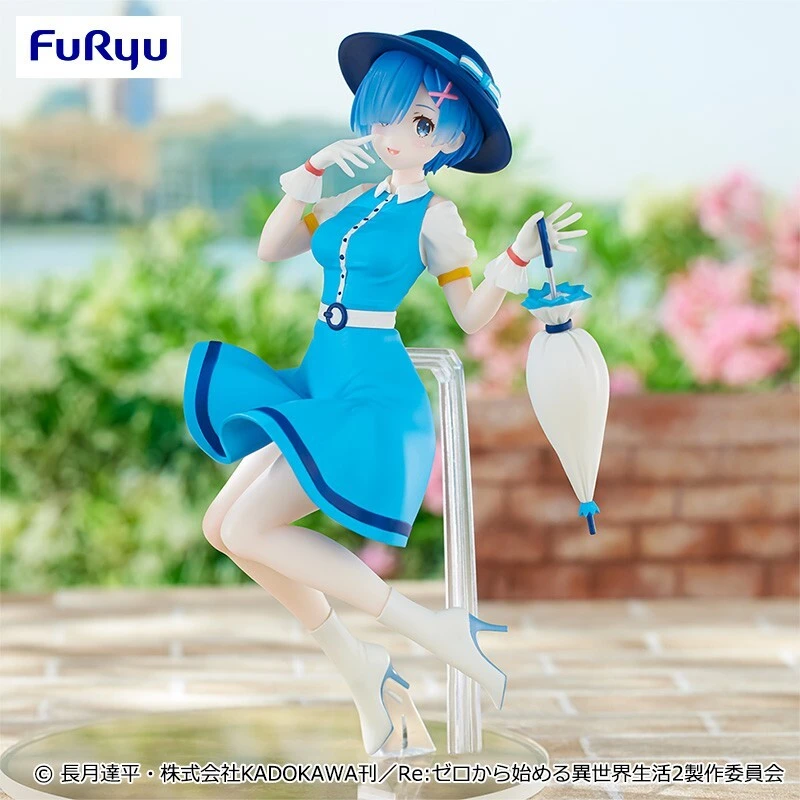 Rem Retro Girl Fashion