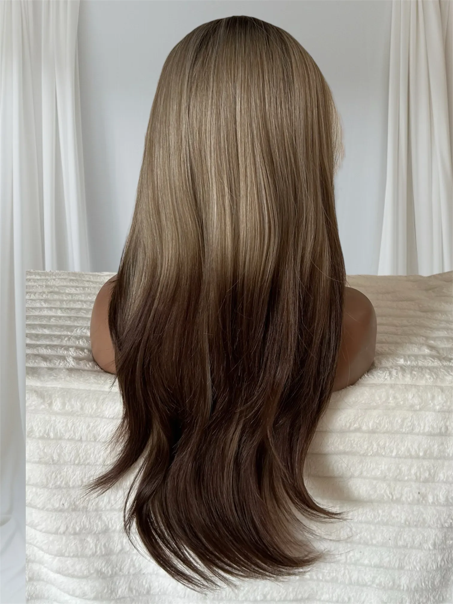 Peluca Semi de 26” frontla 13x1 ajustable  3