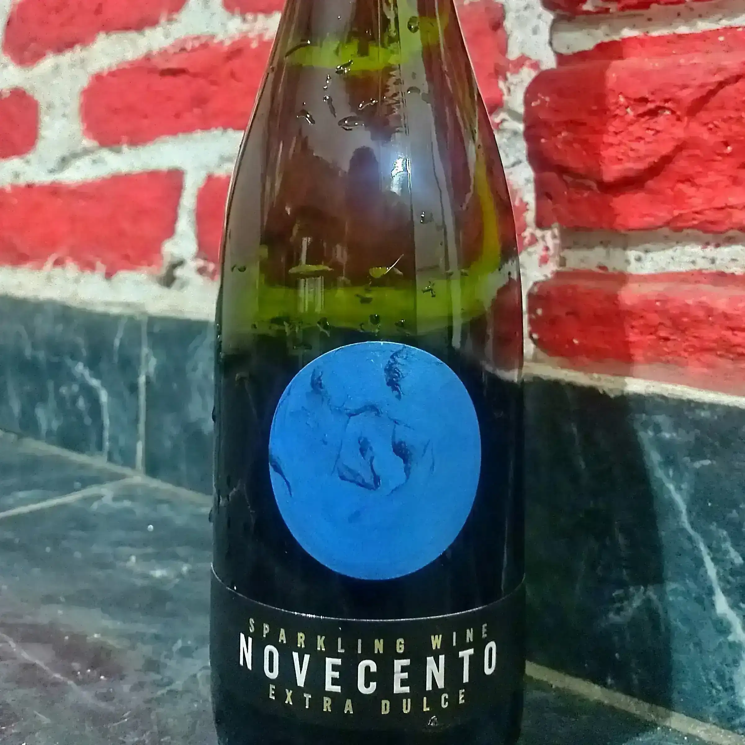 Vino espumante NOVECENTO extra dulce x 750cc.