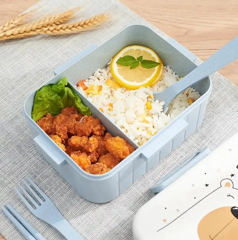 LONCHERA CON CUBIERTOS 3