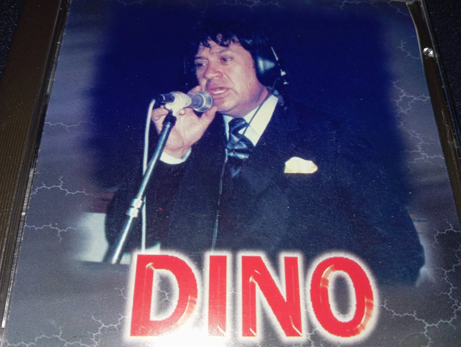 Dino (1998)(BOLIVIA)