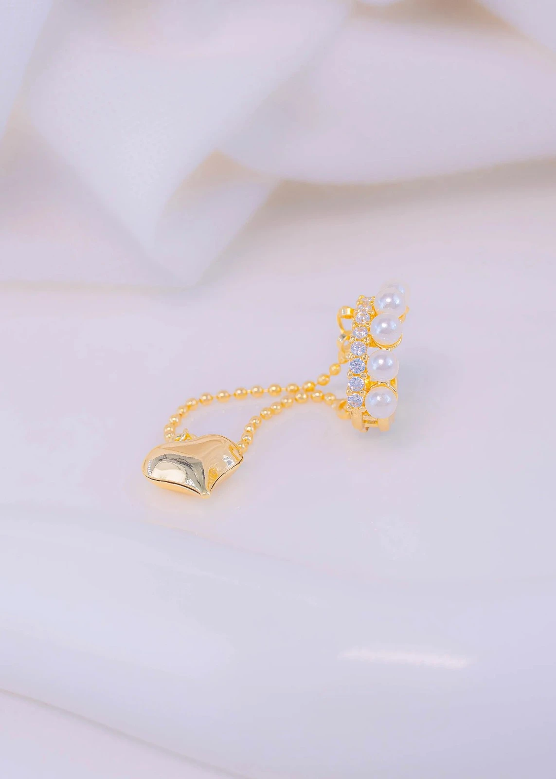 Ear Cuff Perlas Corazon 3